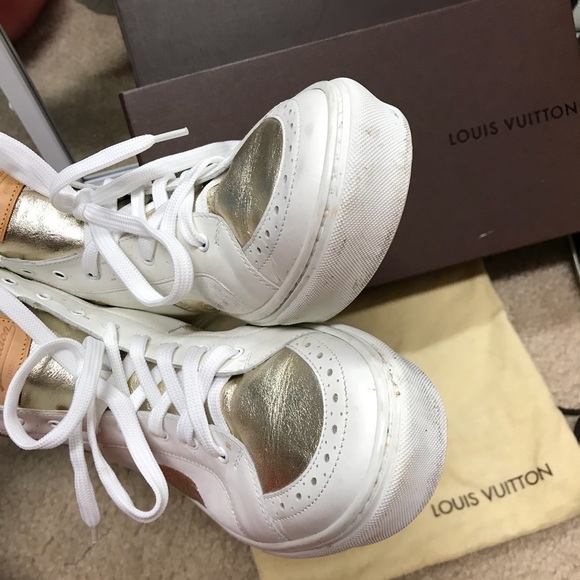 💯 Authentic Louis Vuitton gold monogram sneakers - Picture 5 of 8